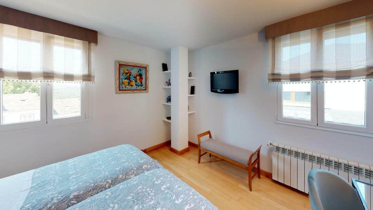 Pension Suites Camino Norte Vilalba Bagian luar foto